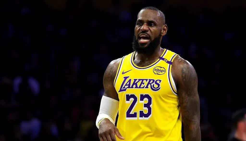 NBA全明星赛：詹姆斯与字母哥联手大胜